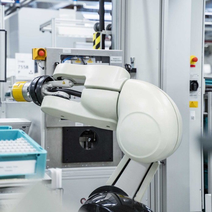 VKS Automatización Industrial · Expertos Automatización Industrial, Robotica, IA y Mecatrónica