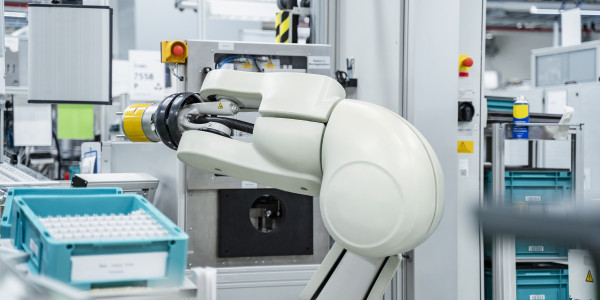 Robots Industriales / Robotización / Cobots Ciudad Real · Robot para Corte por Ultrasonidos / Soldado por Ultrasonidos