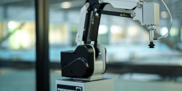 Robots Industriales / Robotización / Cobots Girona · Robots Industriales / Cobots Colaborativos